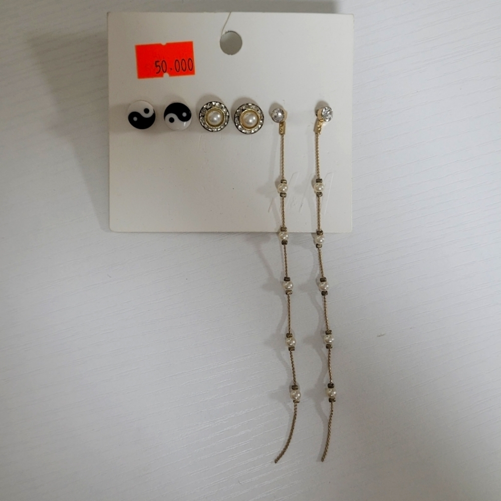 NWT‎ 3 pairs of earrings